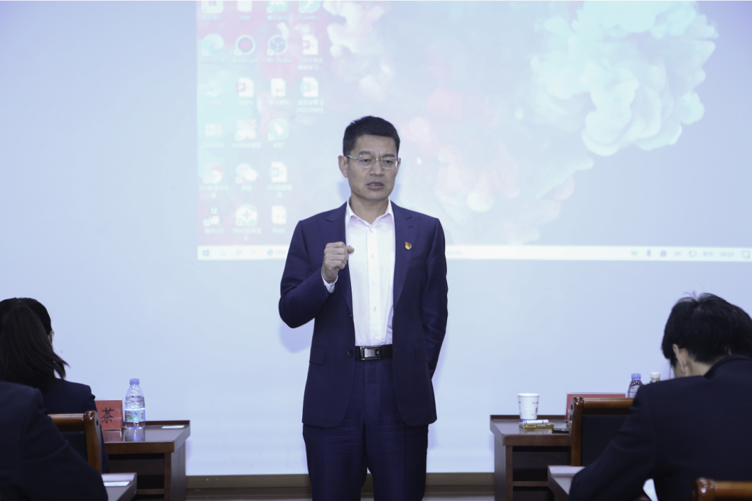 以知识竞赛别开生面的形式,社科赛斯党支部集中学习党的二十大精神